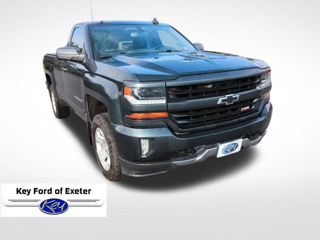 Used 2017 Chevrolet Silverado 1500 LT w/ LT Convenience Package AWD/4WD image 3