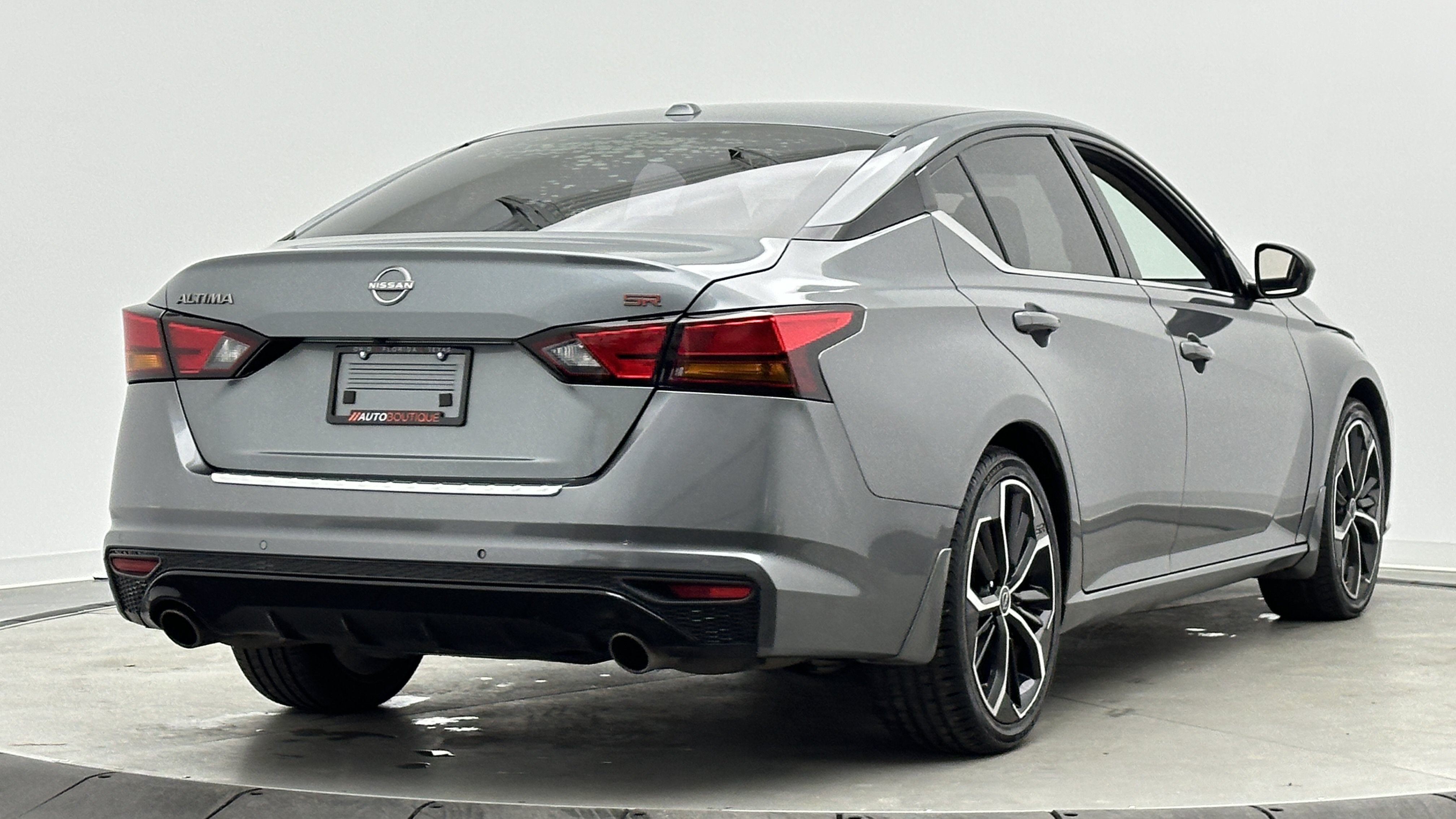 Used 2023 Nissan Altima 2.5 SR w/ SR Premium Package FWD image 7