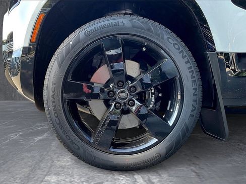 New 2025 Land Rover Defender 110 V8 image 13