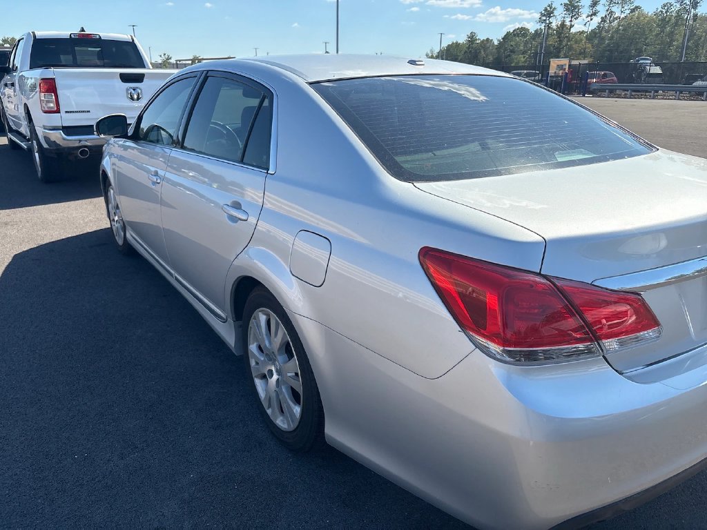 Used 2011 Toyota Avalon FWD image 6