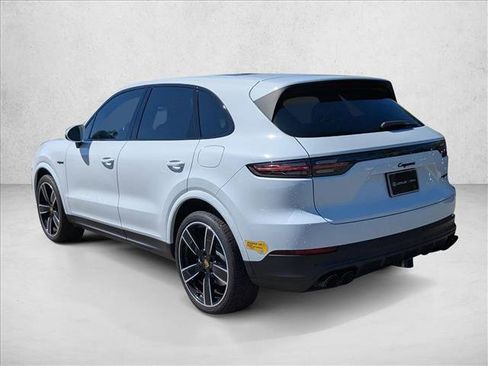 Used 2019 Porsche Cayenne E-Hybrid image 8