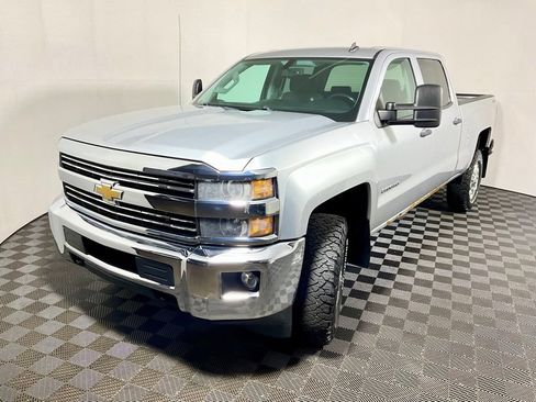 Used 2015 Chevrolet Silverado 2500 LT w/ LT Convenience Package AWD/4WD image 8