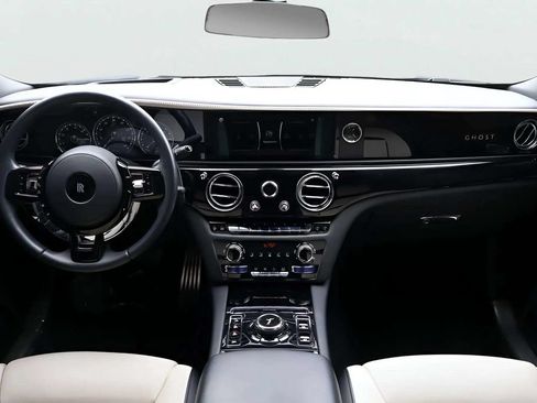 Certified 2022 Rolls-Royce Ghost AWD/4WD image 8