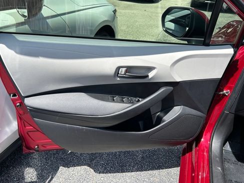 Used 2022 Toyota Corolla LE FWD image 17