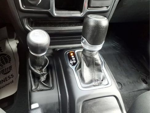 Used 2022 Jeep Wrangler Unlimited Sport AWD/4WD image 20