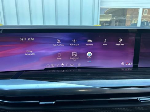 Certified 2026 Cadillac Escalade Luxury w/ LPO, Floor Liner Package image 19