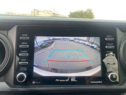 Used 2022 Toyota Tacoma SR w/ SR Convenience Package image 18