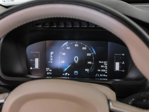 Used 2019 Volvo XC90 T5 Momentum image 19