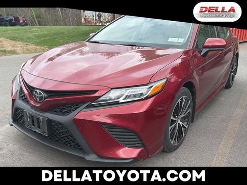 Used 2018 Toyota Camry SE w/ Moonroof Package FWD image 1
