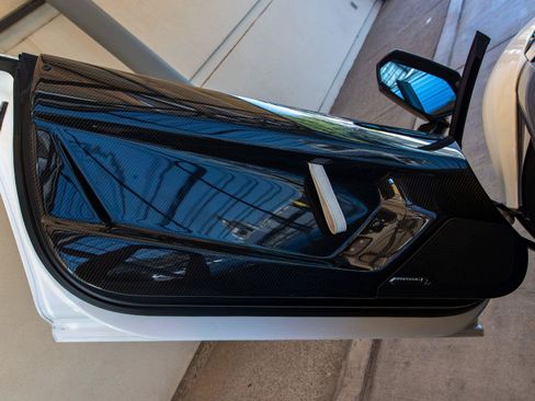 Used 2020 Lamborghini Aventador SVJ AWD/4WD image 11