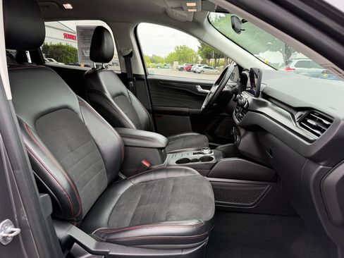 Used 2022 Ford Escape SEL w/ SEL Stealth AWD Package image 13