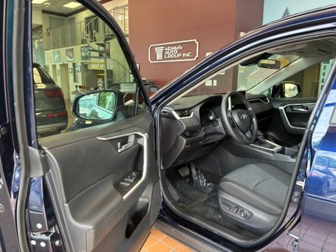 Used 2025 Toyota RAV4 XLE w/ Convenience Package FWD image 15