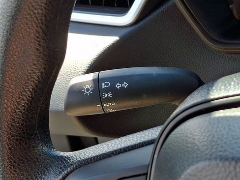 Used 2025 Toyota Corolla LE FWD image 22