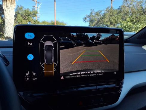 Certified 2023 Volkswagen ID.4 Pro image 9