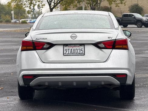 Used 2023 Nissan Altima 2.5 SV image 5