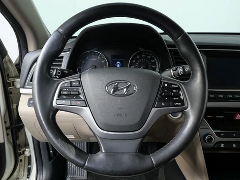 Used 2017 Hyundai Elantra Limited image 14