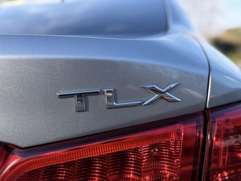 Used 2019 Acura TLX image 11