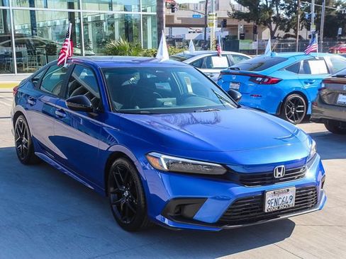Used 2023 Honda Civic Sport image 3