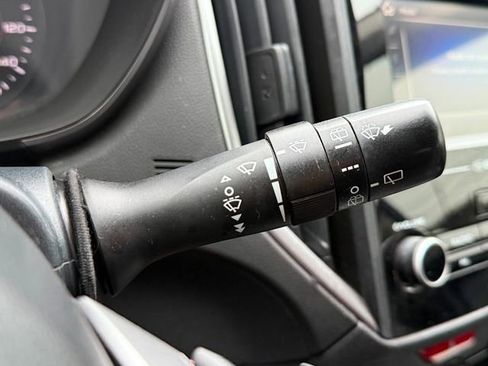 Used 2018 Subaru Crosstrek 2.0i Premium image 18