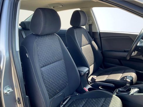 Used 2023 Kia Rio S image 7