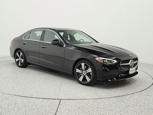 Used 2022 Mercedes-Benz C 300 Sedan image 3
