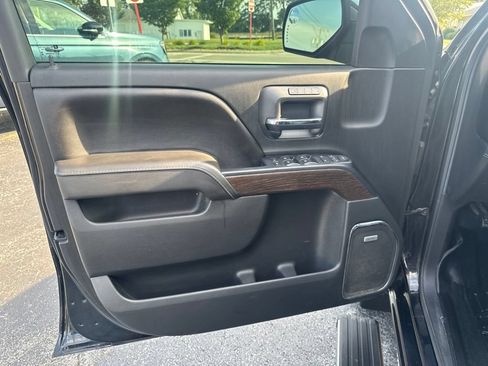 Used 2017 GMC Sierra 1500 Denali w/ Denali Ultimate Package AWD/4WD image 12