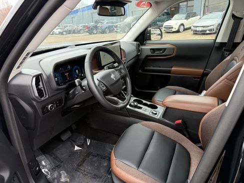 Used 2025 Ford Bronco Sport Outer Banks w/ Outer Banks Tech Package+ image 3