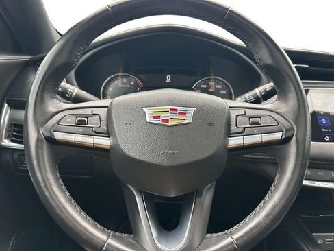 Used 2023 Cadillac XT4 Premium Luxury AWD/4WD image 20