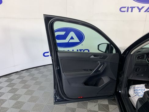 Used 2021 Volkswagen Tiguan S FWD image 14