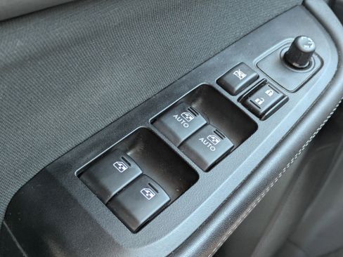 Used 2019 Subaru Outback 2.5i Premium image 24