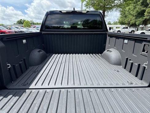 Used 2023 Toyota Tundra Limited AWD/4WD image 19