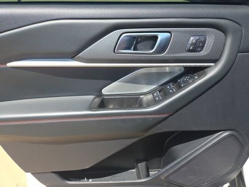 Used 2025 Ford Explorer ST AWD/4WD image 12