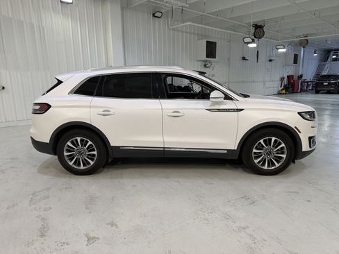 Used 2019 Lincoln Nautilus Select w/ Cargo Utility Package image 6