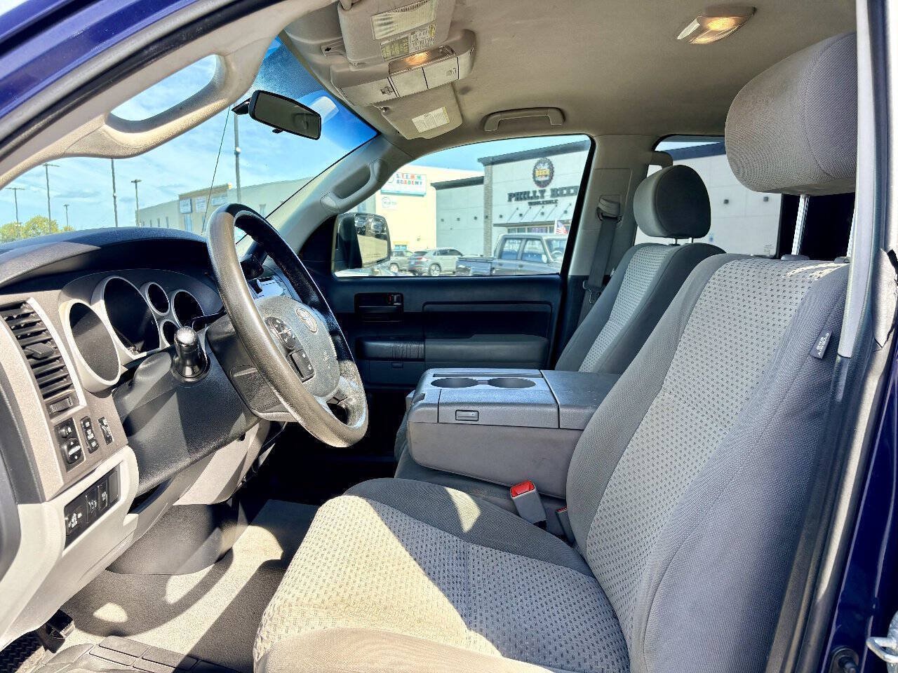 Used 2011 Toyota Tundra 4x4 Double Cab w/ Tow Pkg image 10