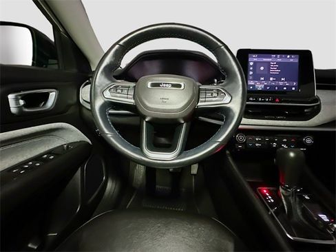 Certified 2022 Jeep Compass Latitude w/ Convenience Group image 27