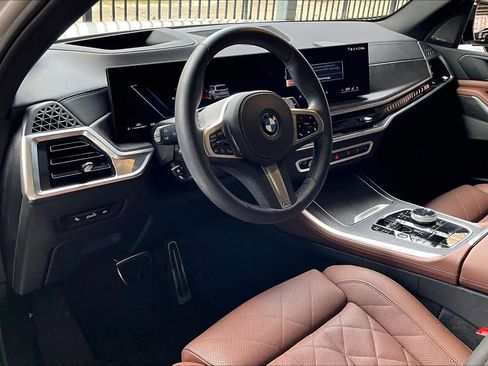 Used 2025 BMW X5 sDrive40i w/ Executive Package image 18