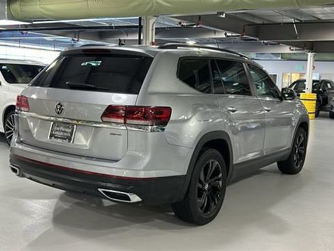 Used 2022 Volkswagen Atlas SE AWD/4WD image 4