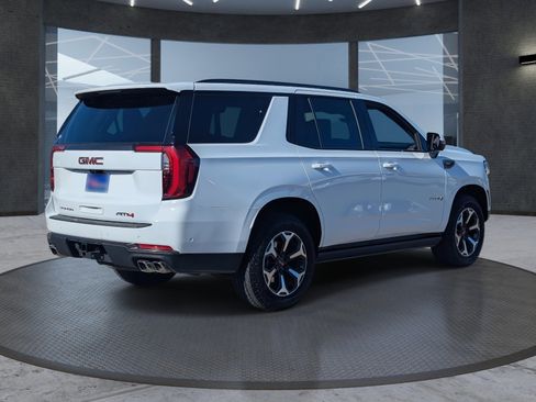 Used 2025 GMC Yukon AT4 Ultimate image 6