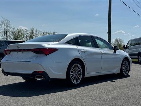 Used 2019 Toyota Avalon Limited w/ Advanced Safety Package image 5