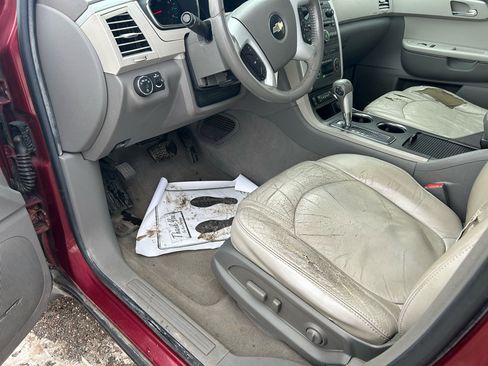 Used 2010 Chevrolet Traverse LT w/ Personal Connectivity Package image 10