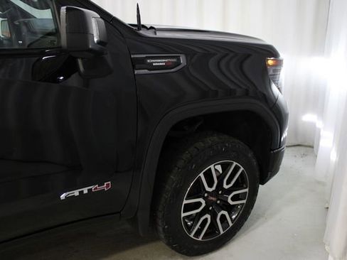 Used 2023 GMC Sierra 1500 AT4 w/ AT4 Premium Package AWD/4WD image 37