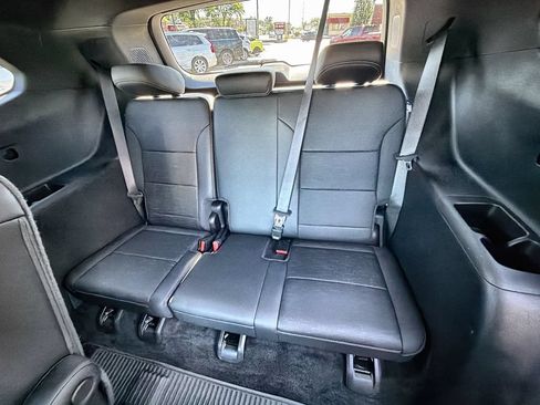 Used 2025 Buick Enclave Sport Touring w/ LPO, Floor Liner Package AWD/4WD image 21