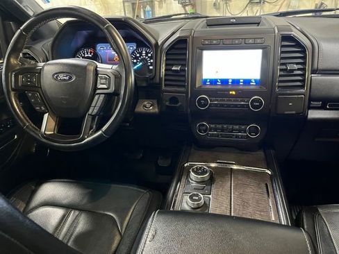 Used 2020 Ford Expedition Limited w/ Equipment Group 302A AWD/4WD image 11
