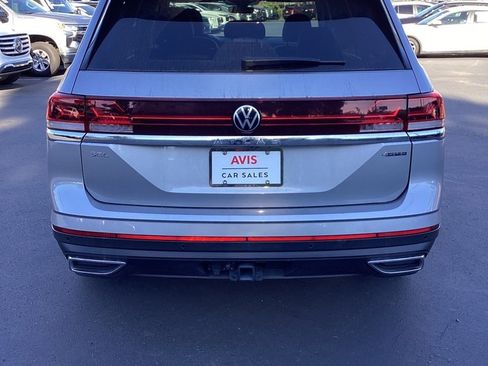 Used 2025 Volkswagen Atlas SEL image 8