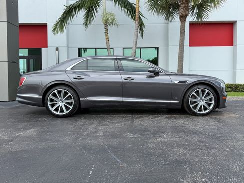 Used 2021 Bentley Flying Spur W12 AWD/4WD image 2