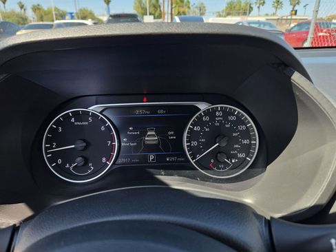 Used 2025 Nissan Sentra SV FWD image 31