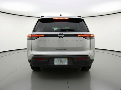 Used 2025 Nissan Pathfinder SV FWD image 7