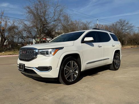 Used 2019 GMC Acadia Denali w/ Technology Package image 2