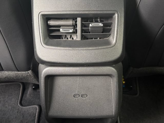 Used 2024 Chevrolet Equinox EV RS FWD image 15