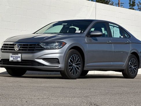 Used 2020 Volkswagen Jetta SE image 10